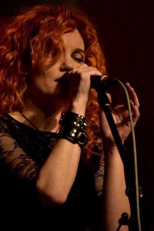 Precedens představili Ivu Marešovou coby svou novou zpěvačku v pražské Akropoli