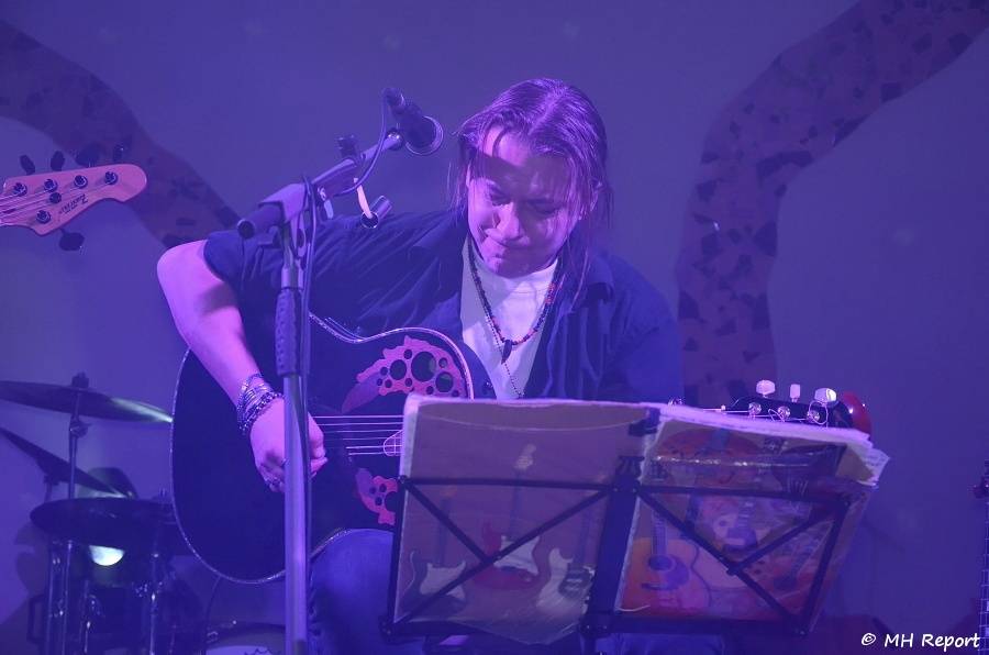 Rockové hity minulého století zněly Plzní. Hráli je X-Cover