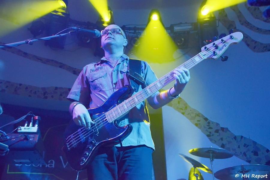 Rockové hity minulého století zněly Plzní. Hráli je X-Cover