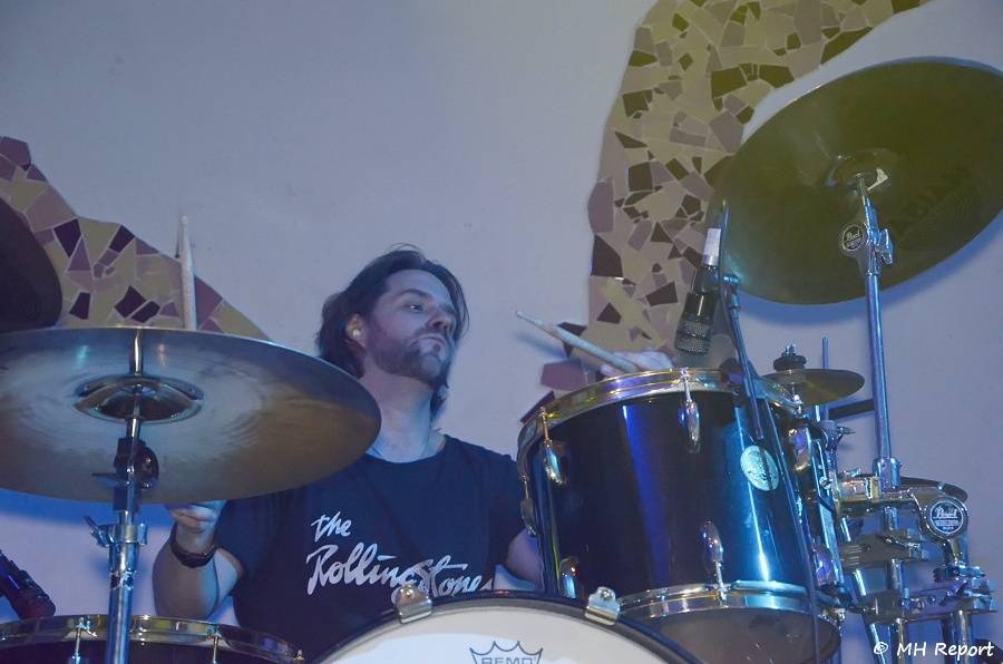 Rockové hity minulého století zněly Plzní. Hráli je X-Cover