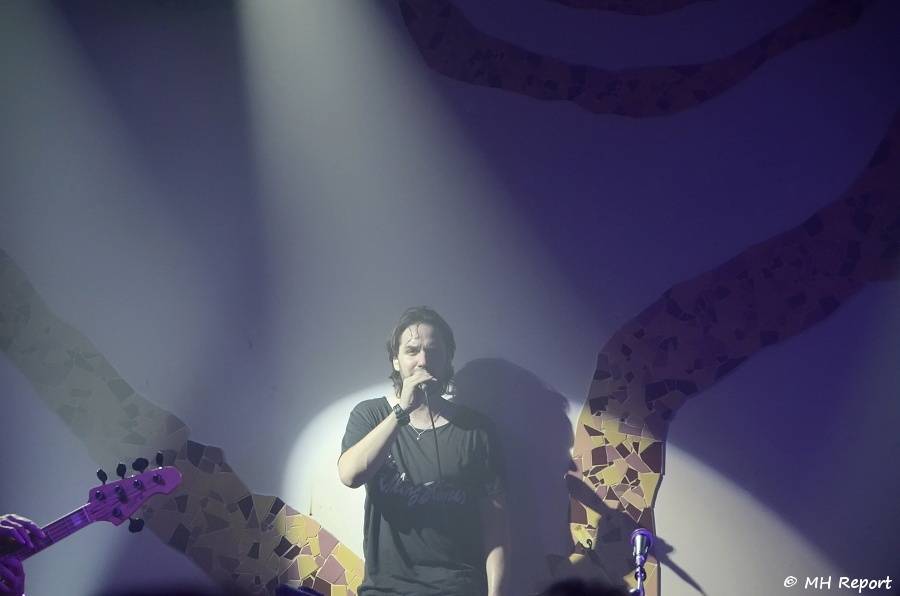 Rockové hity minulého století zněly Plzní. Hráli je X-Cover