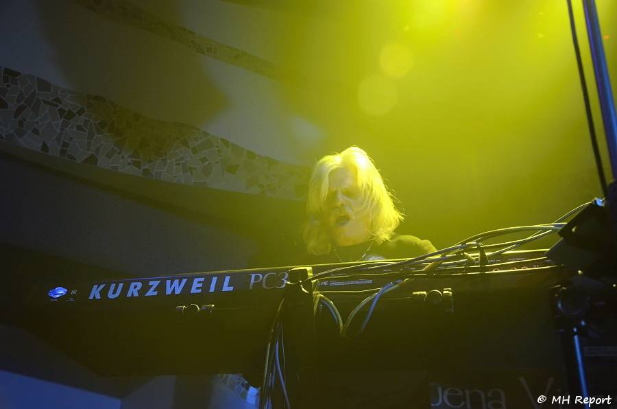 Rockové hity minulého století zněly Plzní. Hráli je X-Cover