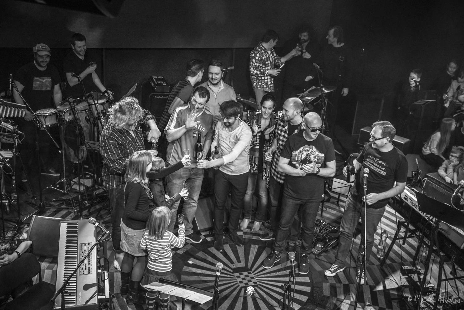 Matej Benko, Klára Vytisková, Dan Bárta, Oto Klempíř, Ondřej Ruml a další se proměnili v Planety