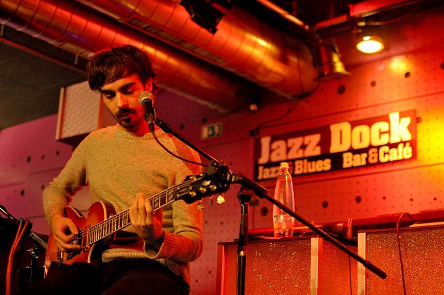 Jedna bota a bubenický um - Will Samson a Manu Delago okouzlili  festival Spectaculare