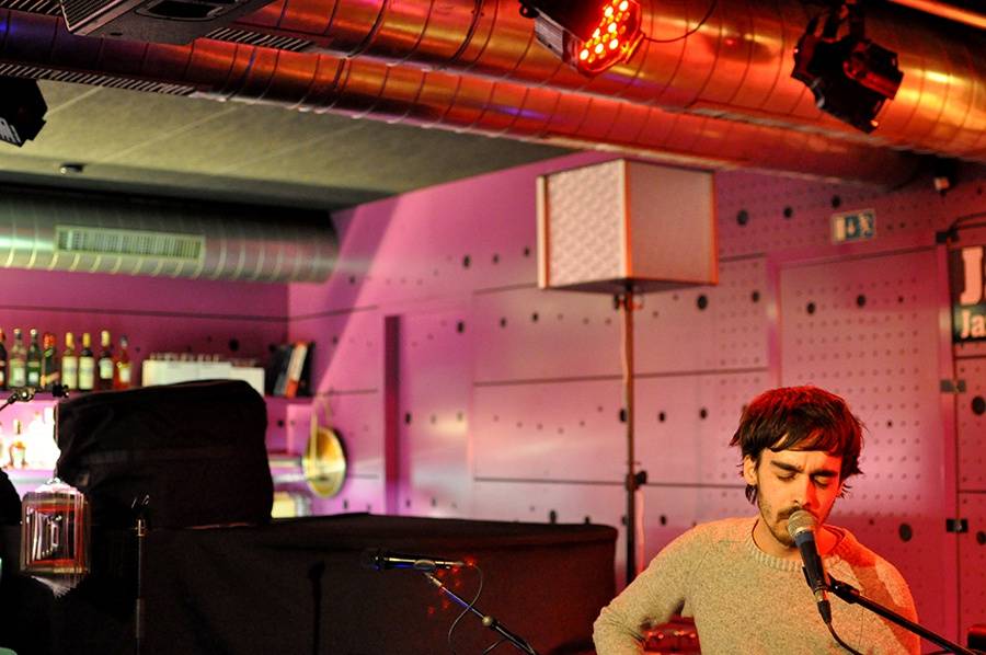 Jedna bota a bubenický um - Will Samson a Manu Delago okouzlili  festival Spectaculare