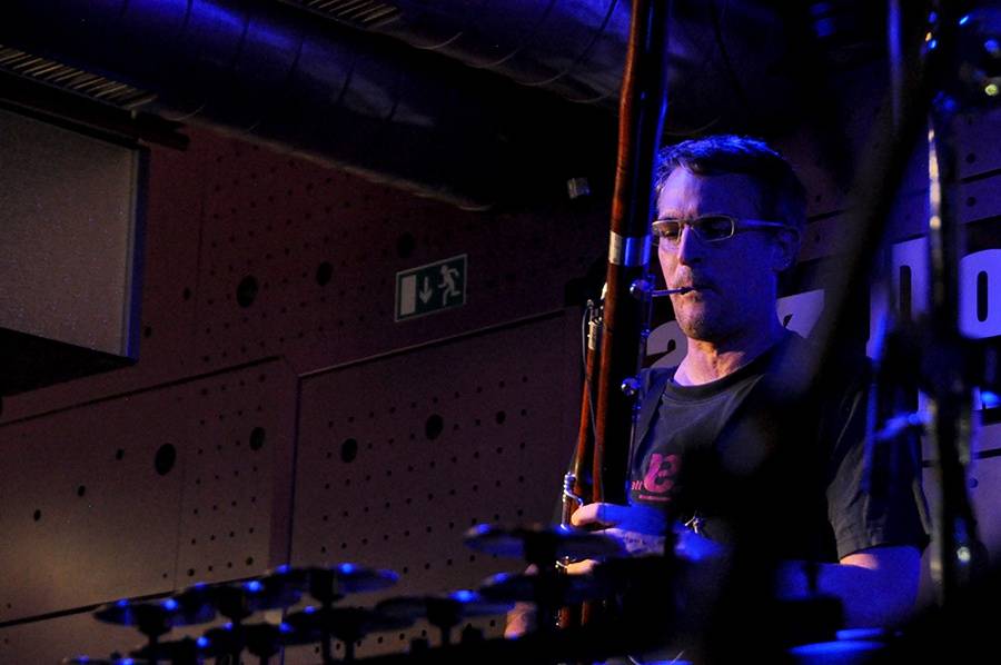 Jedna bota a bubenický um - Will Samson a Manu Delago okouzlili  festival Spectaculare