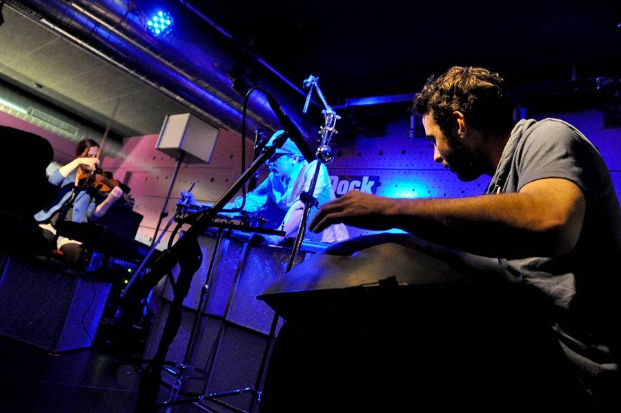 Jedna bota a bubenický um - Will Samson a Manu Delago okouzlili  festival Spectaculare