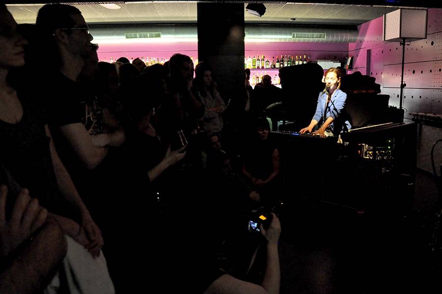 Jedna bota a bubenický um - Will Samson a Manu Delago okouzlili  festival Spectaculare