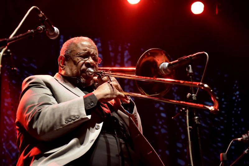 Fred Wesley, který skládal písně pro Jamese Browna, v Praze čaroval s trombonem