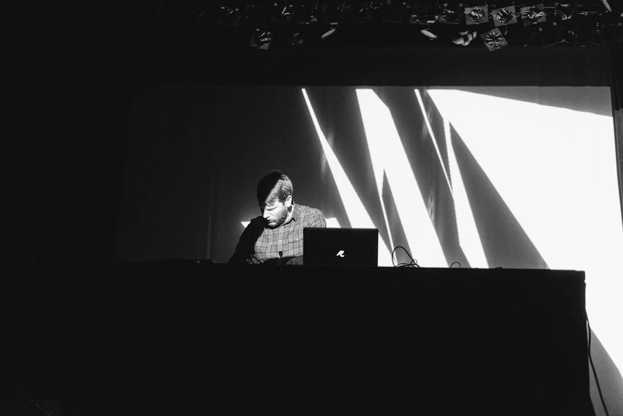 Pokračoval festival Spectaculare: Rival Consoles málem zbořil Palác Akropolis