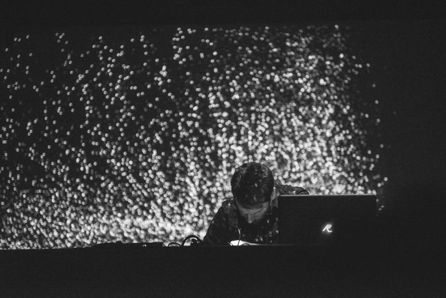 Pokračoval festival Spectaculare: Rival Consoles málem zbořil Palác Akropolis