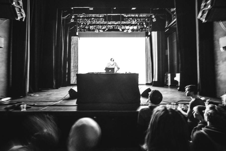 Pokračoval festival Spectaculare: Rival Consoles málem zbořil Palác Akropolis