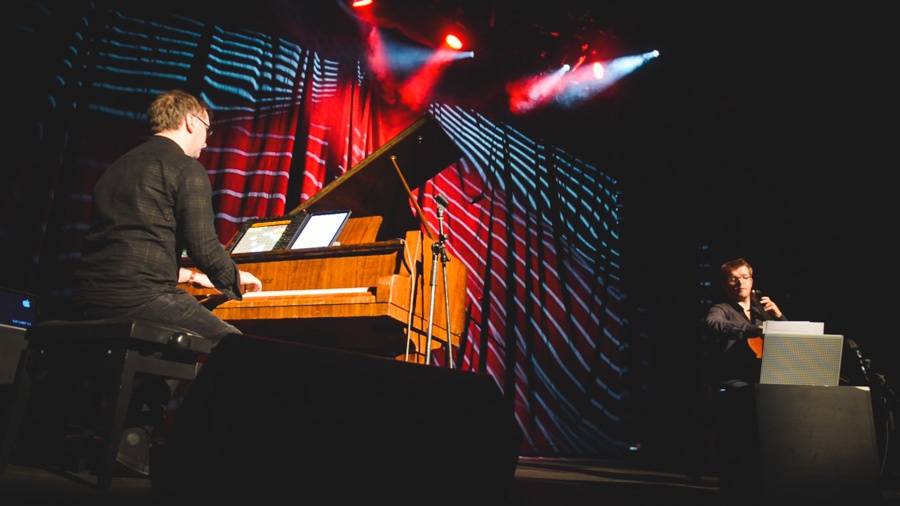 Pokračoval festival Spectaculare: Rival Consoles málem zbořil Palác Akropolis