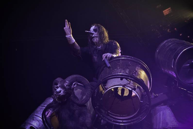 Děsivé masky a metalová řežba v Praze: Slipknot druhým objektivem