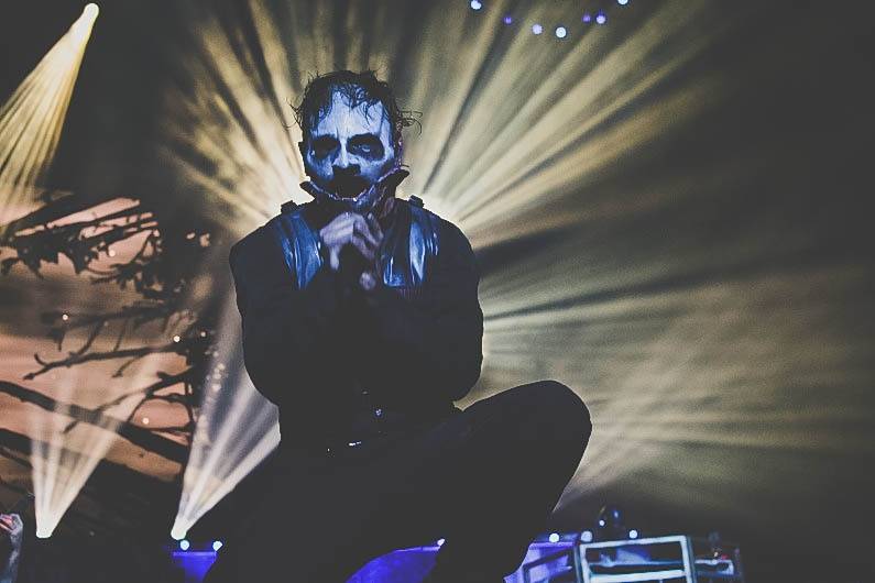 Děsivé masky a metalová řežba v Praze: Slipknot druhým objektivem