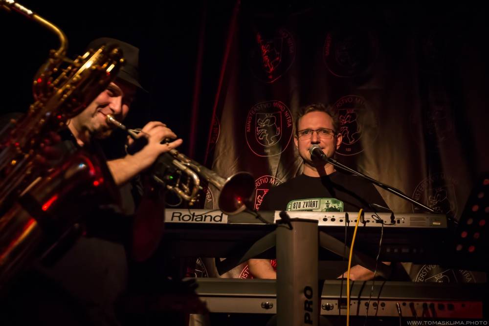 Sto zvířat vystavělo v Praze Ministerstvo mýho nitra