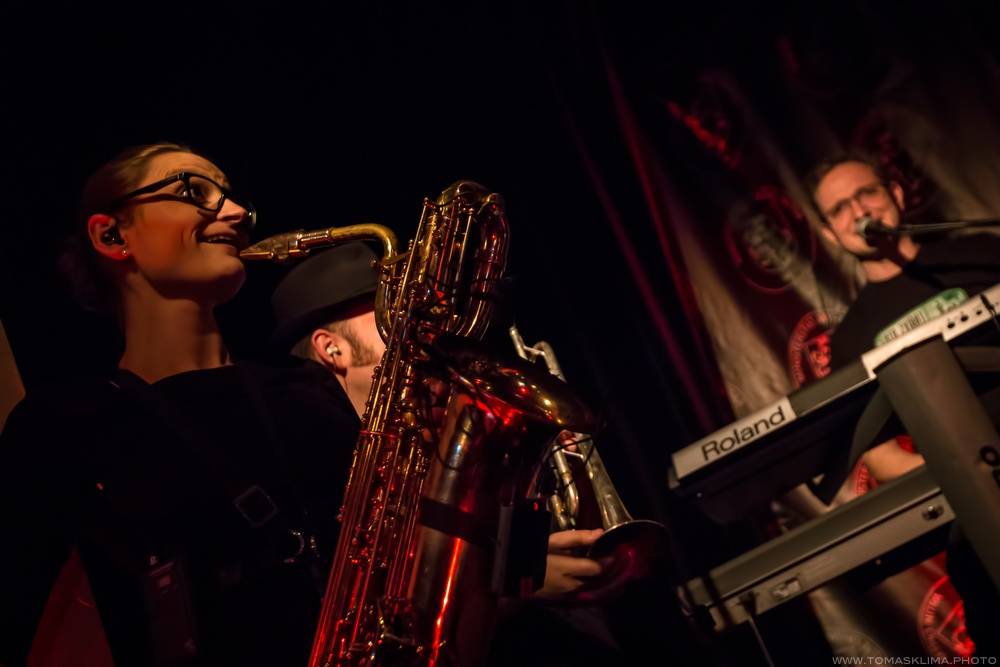 Sto zvířat vystavělo v Praze Ministerstvo mýho nitra