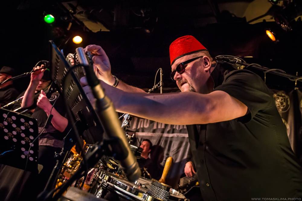 Sto zvířat vystavělo v Praze Ministerstvo mýho nitra