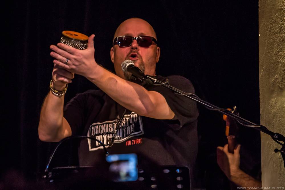 Sto zvířat vystavělo v Praze Ministerstvo mýho nitra