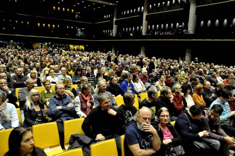 Ian Anderson dovezl do Fora Karlín rockovou operu o životě agronoma