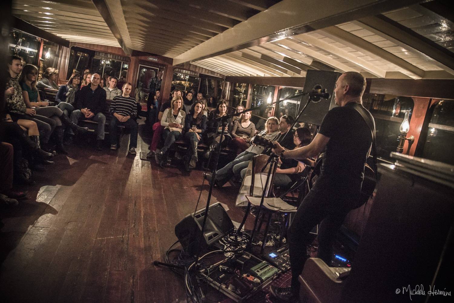 Circus Ponorka vzal svoje mašinky na loď 