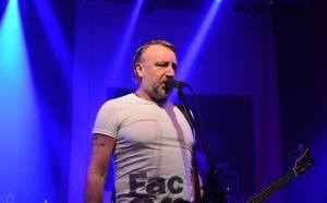 Peter Hook & The Light připomněli to nejlepší z repertoáru Joy Division i New Order