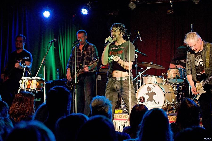 Oživená Alice s Danem Bártou nadchla fanoušky i v Českých Budějovicích