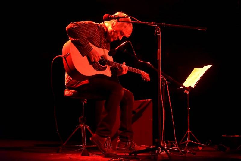 V Praze předvedl kytarové umění Lee Ranaldo, spoluzakladatel Sonic Youth