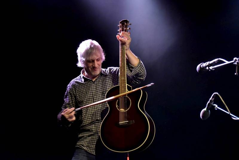 V Praze předvedl kytarové umění Lee Ranaldo, spoluzakladatel Sonic Youth