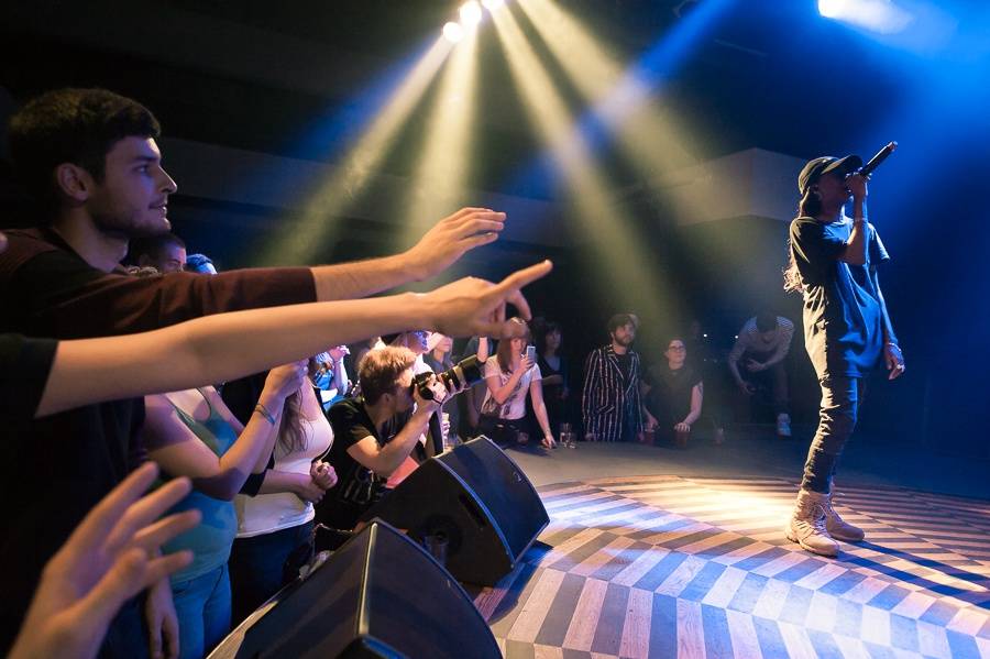 Angel Haze v Lucerna Music Baru potvrdila svoji pověst divošky