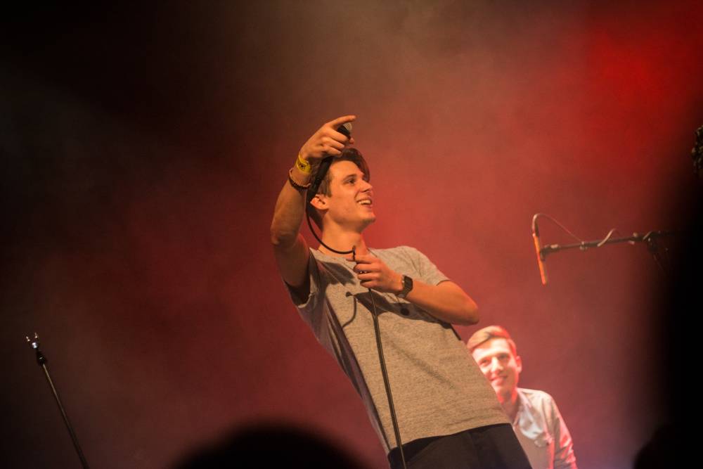 Sebastian v Brně odehrál koncert kompletně akusticky