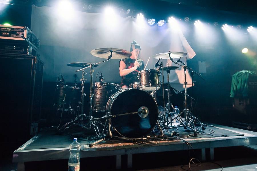 Surovost i skvělý zvuk doprovázaly koncert Lionheart v Rock Café