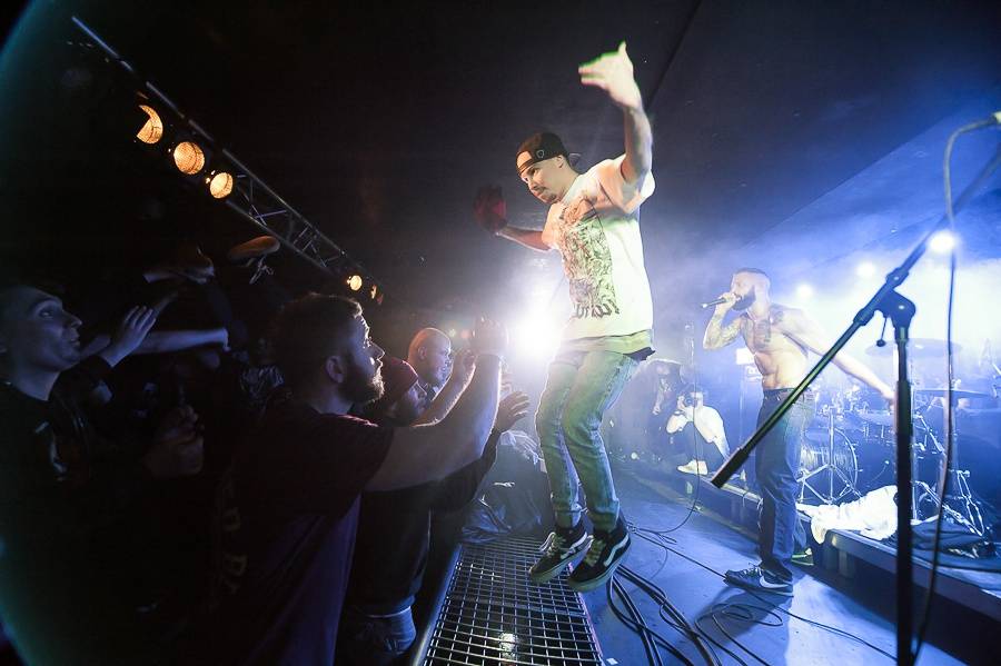 Surovost i skvělý zvuk doprovázaly koncert Lionheart v Rock Café