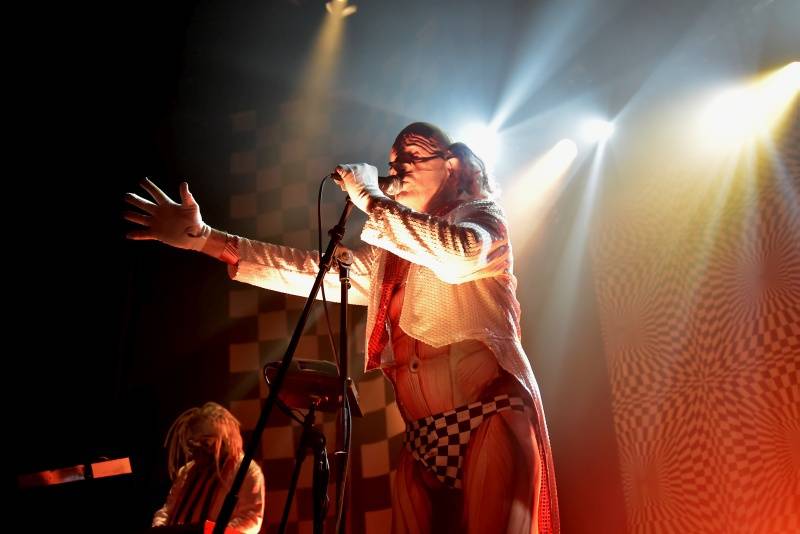 Maskovaní The Residents byli v Akropoli tajemní, šílení i teatrální