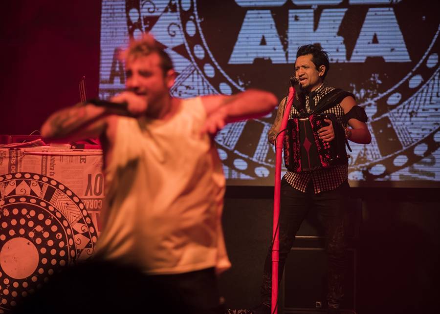 Che Sudaka v Lucerna Music Baru: radost, tanec a příval energie 