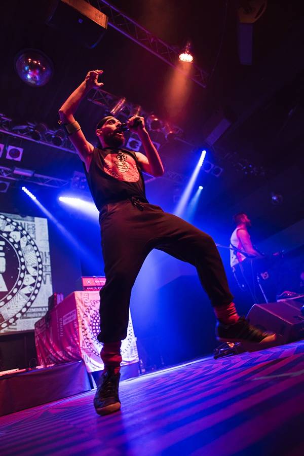 Che Sudaka v Lucerna Music Baru: radost, tanec a příval energie 