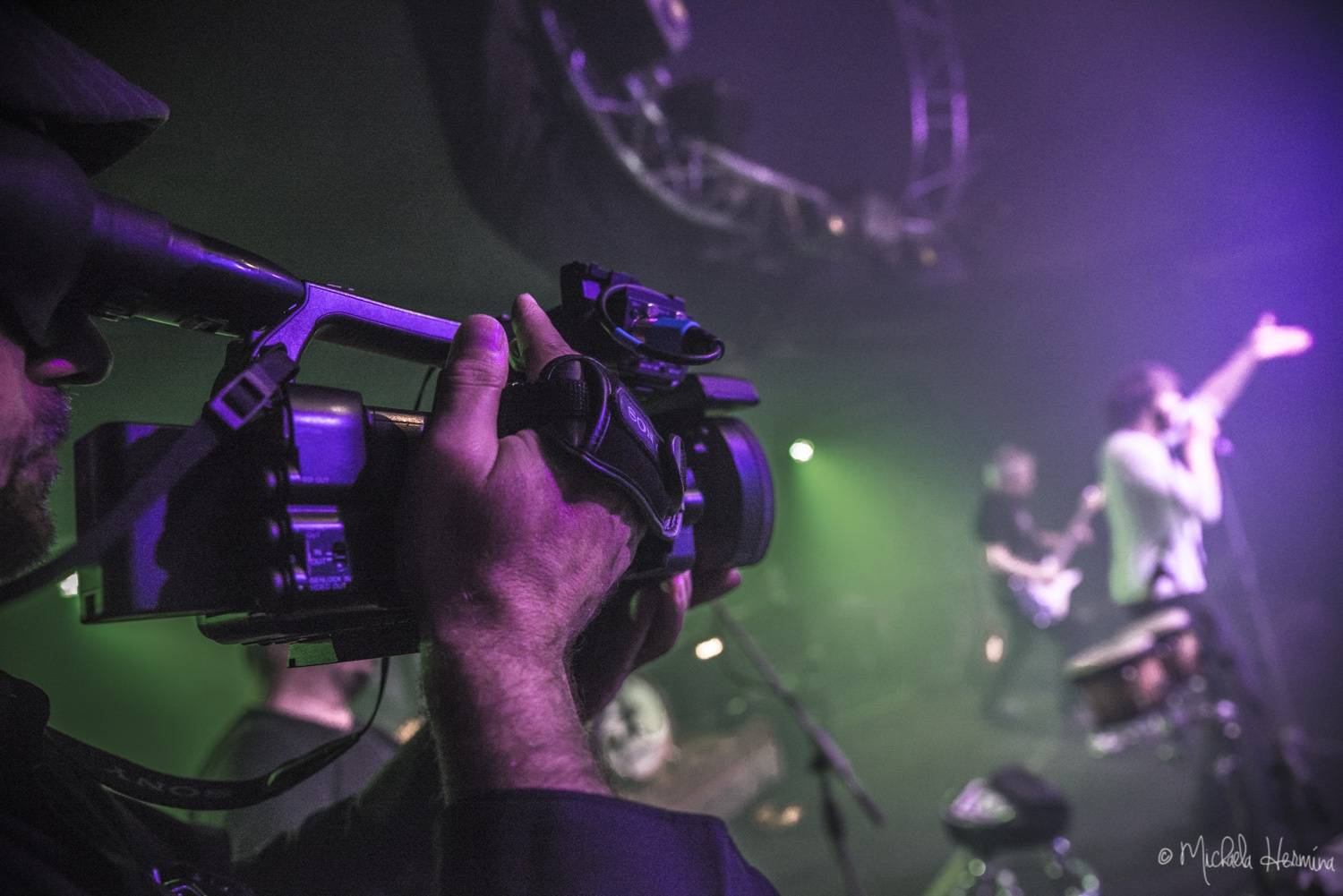 Praha vzpomínala na devadesátky: Alice strhla Retro Music Hall