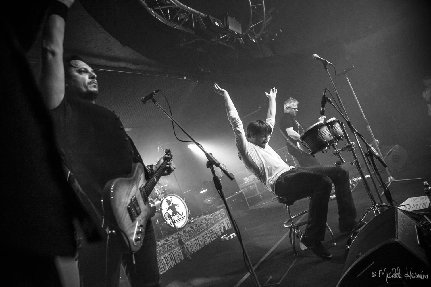 Praha vzpomínala na devadesátky: Alice strhla Retro Music Hall