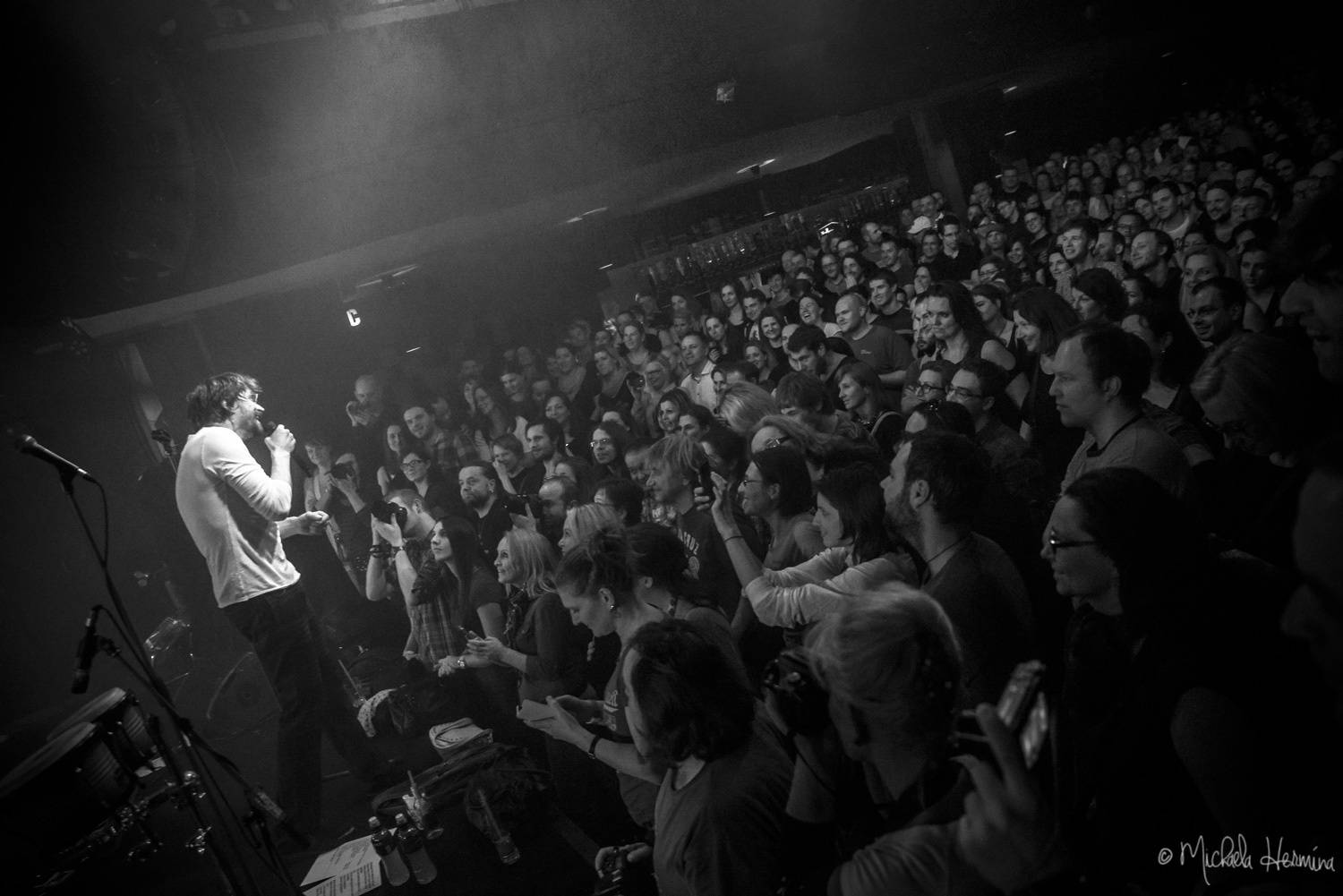 Praha vzpomínala na devadesátky: Alice strhla Retro Music Hall