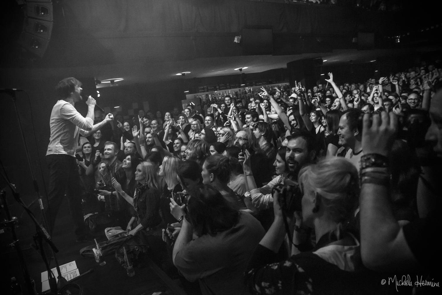 Praha vzpomínala na devadesátky: Alice strhla Retro Music Hall