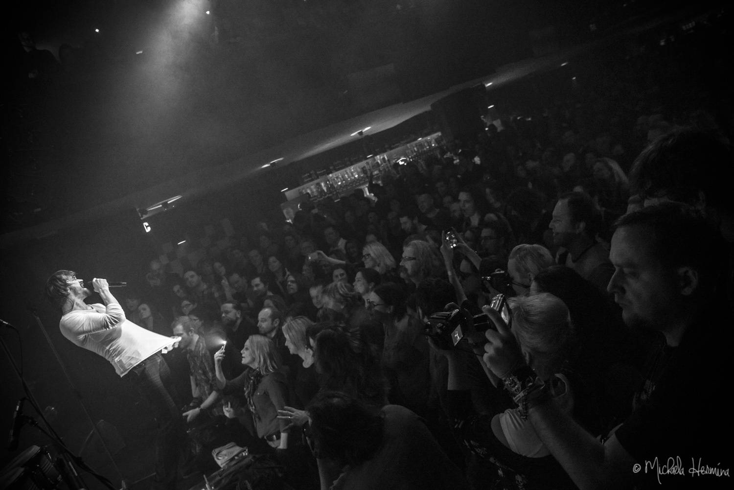 Praha vzpomínala na devadesátky: Alice strhla Retro Music Hall