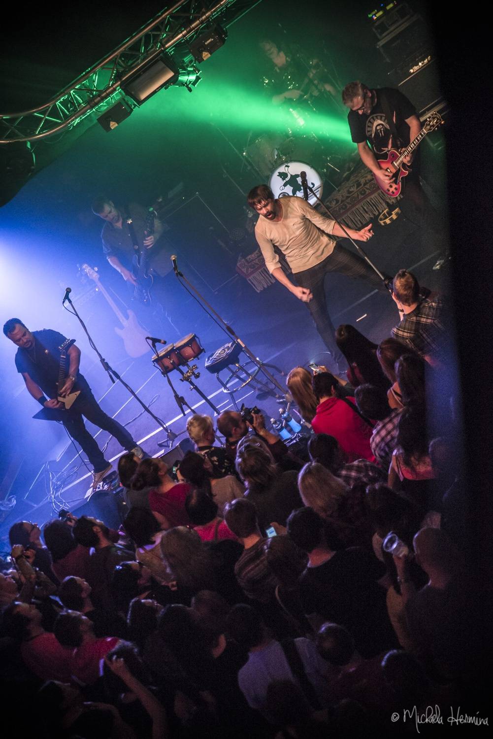 Praha vzpomínala na devadesátky: Alice strhla Retro Music Hall