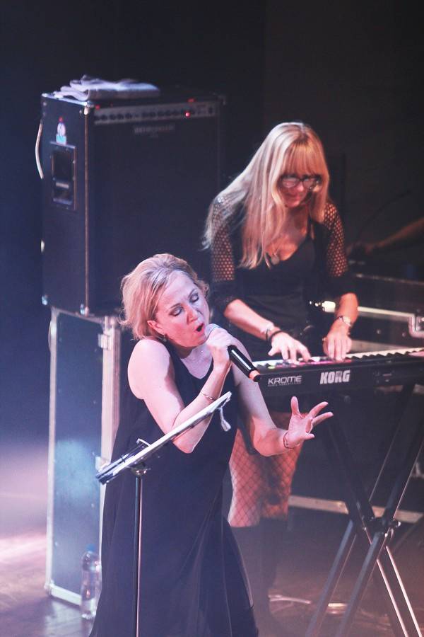 Stromboli byli v Brně v oslabení, Báru Basikovou a spol. doplnil Miloš Meier 