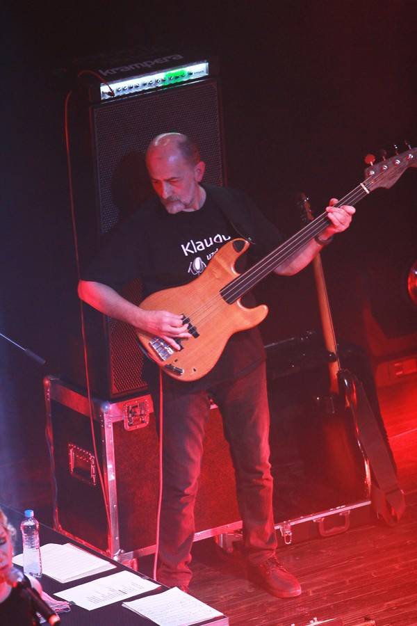 Stromboli byli v Brně v oslabení, Báru Basikovou a spol. doplnil Miloš Meier 