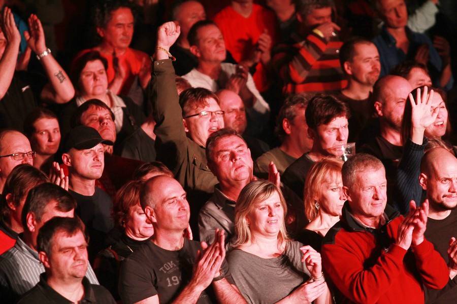 Stromboli byli v Brně v oslabení, Báru Basikovou a spol. doplnil Miloš Meier 