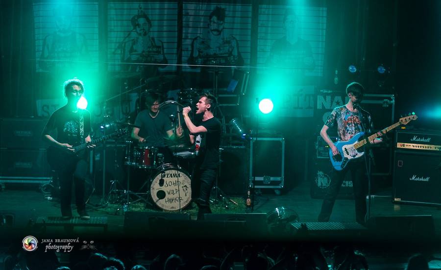 Rybičky 48 v Plzni - Kuba Ryba byl hlasově indisponován, i tak Plzeň nabili energií