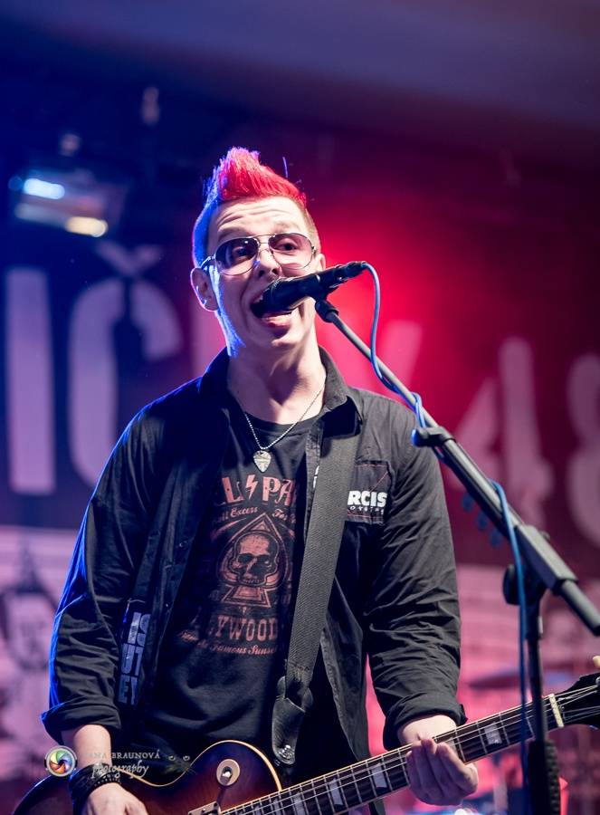 Rybičky 48 v Plzni - Kuba Ryba byl hlasově indisponován, i tak Plzeň nabili energií