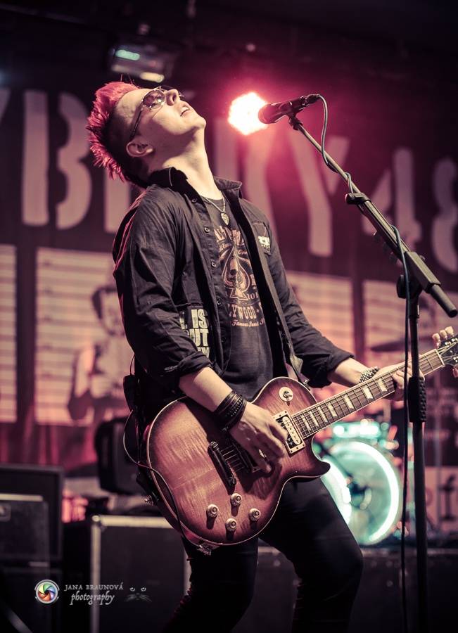 Rybičky 48 v Plzni - Kuba Ryba byl hlasově indisponován, i tak Plzeň nabili energií