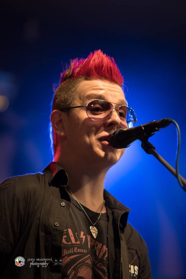 Rybičky 48 v Plzni - Kuba Ryba byl hlasově indisponován, i tak Plzeň nabili energií