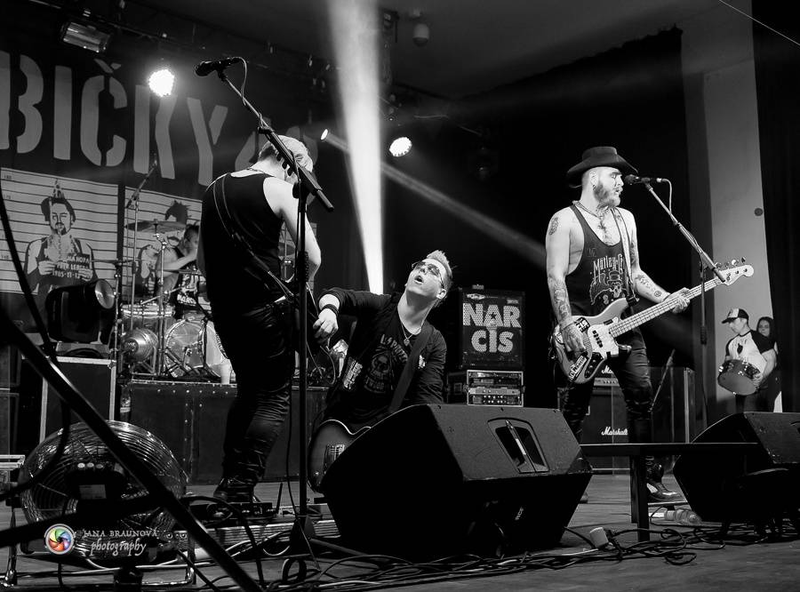 Rybičky 48 v Plzni - Kuba Ryba byl hlasově indisponován, i tak Plzeň nabili energií